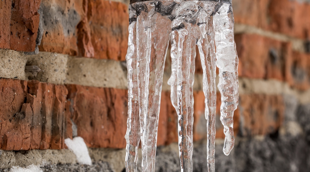 tuyau-gele-sous-terre-comment-prevenir-dommages-hiver